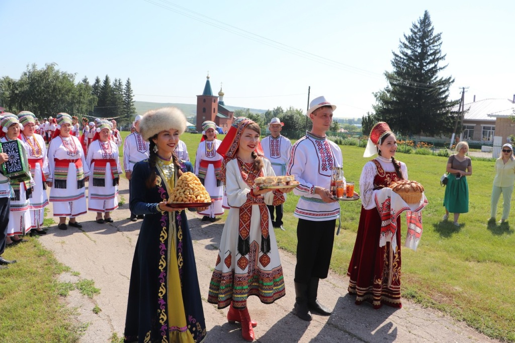 Мордовские эрзяне и мокшане пели и танцевали в Башкирии